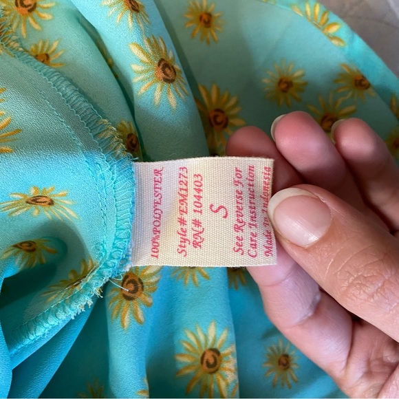 Cutie sunflower crop top - Picture 3 of 4